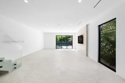 2610 SW 17th St, Miami, FL 33145 - Photo 13