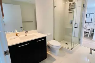 55 SW 9th St, Miami, FL 33130 - Photo 15