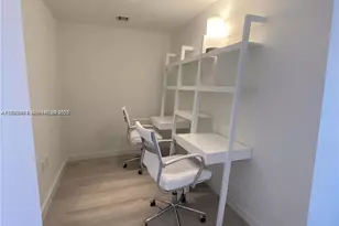 55 SW 9th St, Miami, FL 33130 - Photo 17