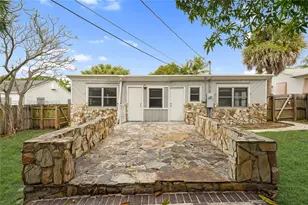 810 Ridgewood Dr, West Palm Beach, FL 33405 - Photo 21