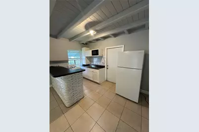 2304 NE 135th Ln, North Miami Beach, FL 33181 - Photo 7