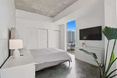 151 SE 1st St #1810, Miami, FL 33131 - Photo 13