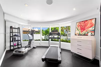 3344 NE 167th St, North Miami Beach, FL 33160 - Photo 29