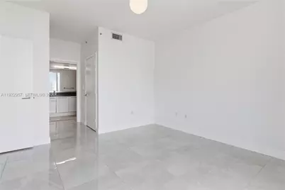 90 SW 3rd St #2408, Miami, FL 33130 - Photo 15