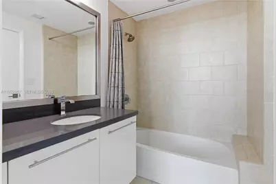 90 SW 3rd St #2408, Miami, FL 33130 - Photo 11