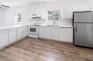 5610 SW 43rd St, Davie, FL 33314 - Photo 11