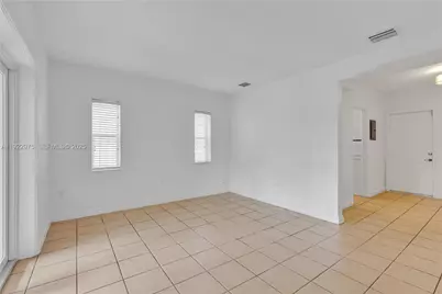 505 SW 11th St #505, Miami, FL 33129 - Photo 7
