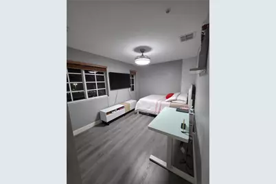 111 NW 2nd Ave #2, Hallandale Beach, FL 33009 - Photo 9