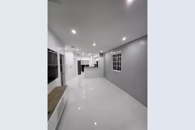 111 NW 2nd Ave #2, Hallandale Beach, FL 33009 - Photo 13