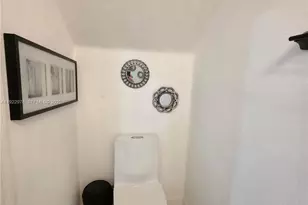 111 NW 2nd Ave, Hallandale Beach, FL 33009 - Photo 19