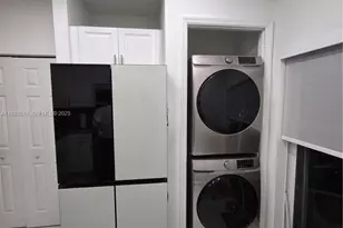 111 NW 2nd Ave, Hallandale Beach, FL 33009 - Photo 17