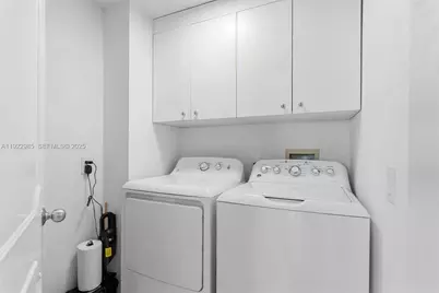 21205 Yacht Club Dr #2403, Aventura, FL 33180 - Photo 27