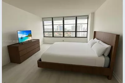 600 Three Islands Blvd #1520, Hallandale Beach, FL 33009 - Photo 1