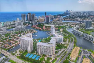 600 Three Islands Boulevard, Hallandale Beach, FL 33009 - Photo 19