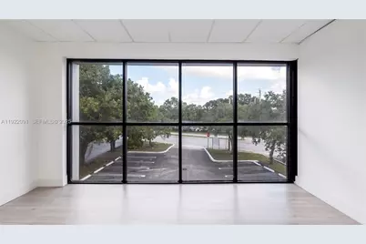 8500 NW 30th Ter, Doral, FL 33122 - Photo 3