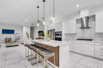 4363 NW 81st Ave, Doral, FL 33166 - Photo 9