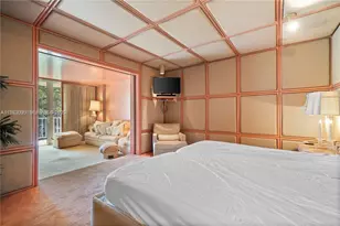 11111 Biscayne Blvd, Miami, FL 33181 - Photo 29
