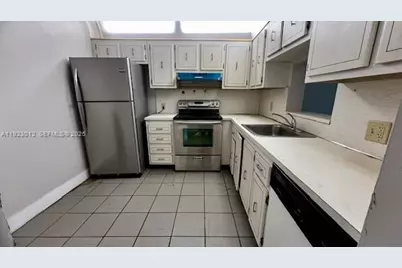 11905 NE 2nd Ave #C416, North Miami, FL 33161 - Photo 3
