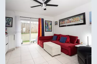 437 SW 3rd St #2, Miami, FL 33130 - Photo 3