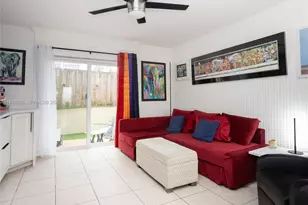 437 SW 3rd St, Miami, FL 33130 - Photo 3