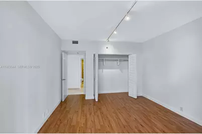 520 Brickell Key Dr #A604, Miami, FL 33131 - Photo 21