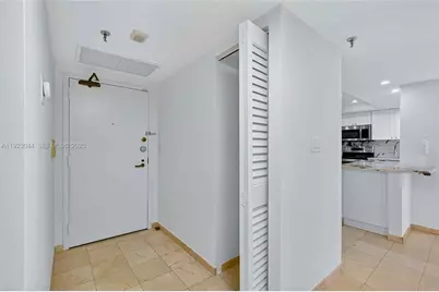 520 Brickell Key Dr #A604, Miami, FL 33131 - Photo 11