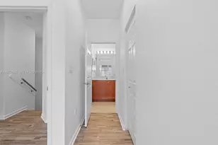 11603 NW 89th St, Doral, FL 33178 - Photo 29