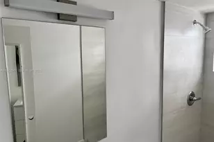 944 Meridian Ave, Miami Beach, FL 33139 - Photo 5