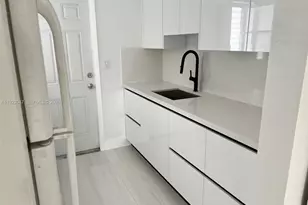 944 Meridian Ave, Miami Beach, FL 33139 - Photo 11