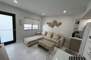 944 Jefferson Ave, Miami Beach, FL 33139 - Photo 3