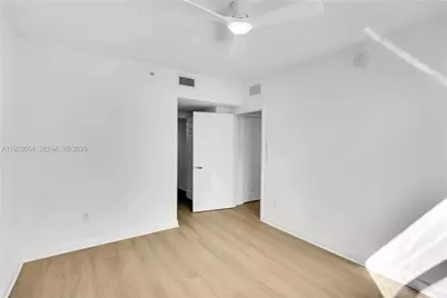 1723 SW 2nd Ave #909, Miami, FL 33129 - Photo 21