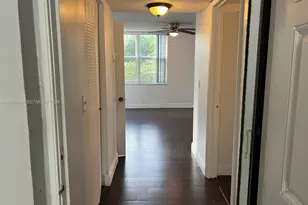 9441 Evergreen Pl, Davie, FL 33324 - Photo 7