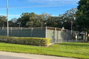 9441 Evergreen Pl, Davie, FL 33324 - Photo 27