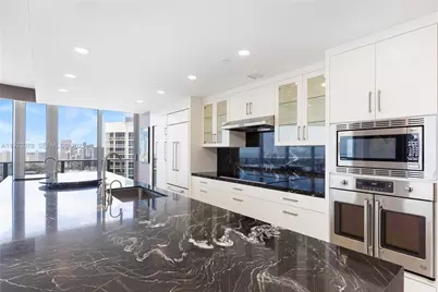 488 NE 18th St #5012, Miami, FL 33132 - Photo 9