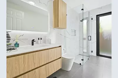 8780 NW 98th Ct, Doral, FL 33178 - Photo 19