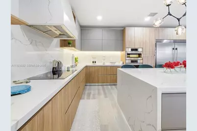 8780 NW 98th Ct, Doral, FL 33178 - Photo 17