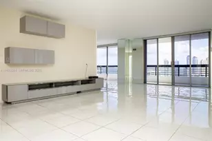 3500 Mystic Pointe Dr, Aventura, FL 33180 - Photo 3