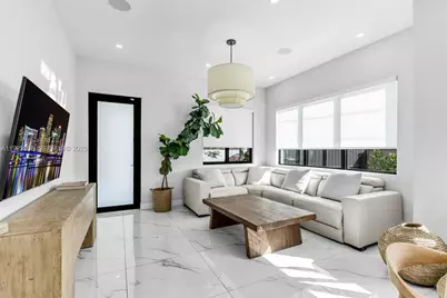 2260 E 9th Ave, Hialeah, FL 33013 - Photo 5