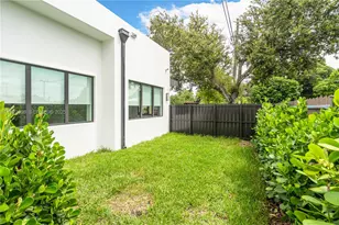 2260 E 9th Ave, Hialeah, FL 33013 - Photo 27
