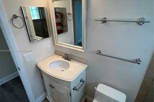 1127 Laguna Springs Dr, Weston, FL 33326 - Photo 29