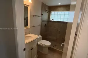 1127 Laguna Springs Dr, Weston, FL 33326 - Photo 27