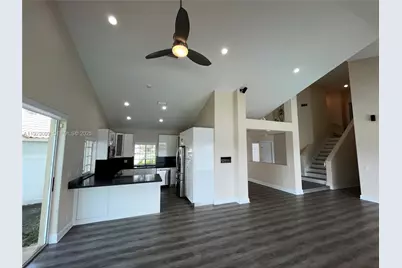 1127 Laguna Springs Dr, Weston, FL 33326 - Photo 11