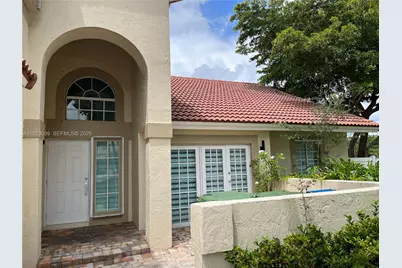 1127 Laguna Springs Dr, Weston, FL 33326 - Photo 5