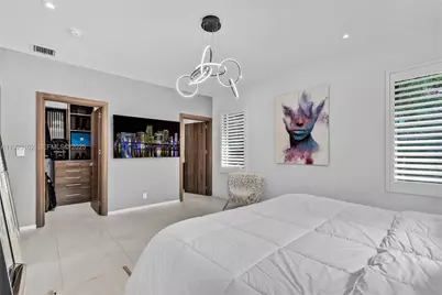 725 W 49th St, Miami Beach, FL 33140 - Photo 21