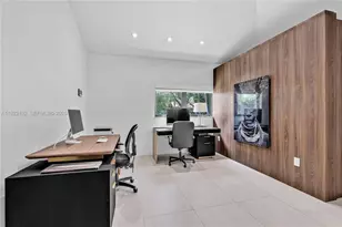 725 W 49th St, Miami Beach, FL 33140 - Photo 23