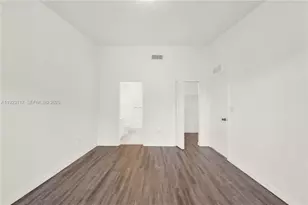 3385 NE 10th St, Homestead, FL 33033 - Photo 9