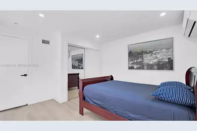 32 SW 9th St #2, Hallandale Beach, FL 33009 - Photo 13