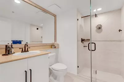 335 S Biscayne Blvd #3008, Miami, FL 33131 - Photo 21