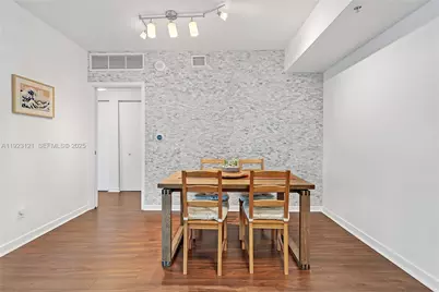 335 S Biscayne Blvd #3008, Miami, FL 33131 - Photo 3