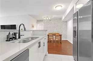 335 S Biscayne Blvd, Miami, FL 33131 - Photo 7